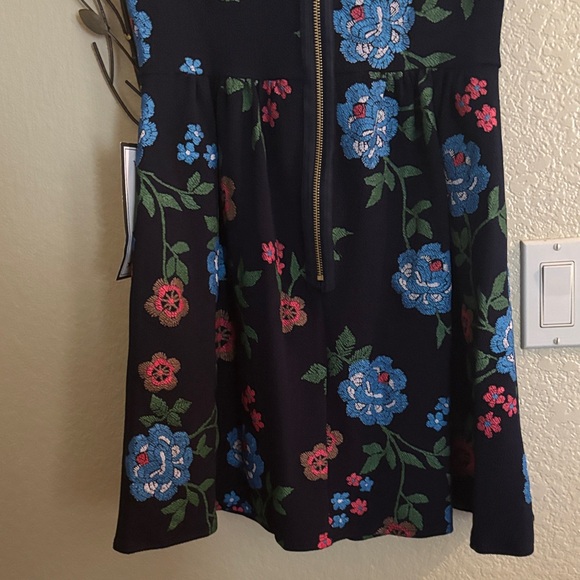 Chic Navy Floral Mini Dress - Picture 9 of 11